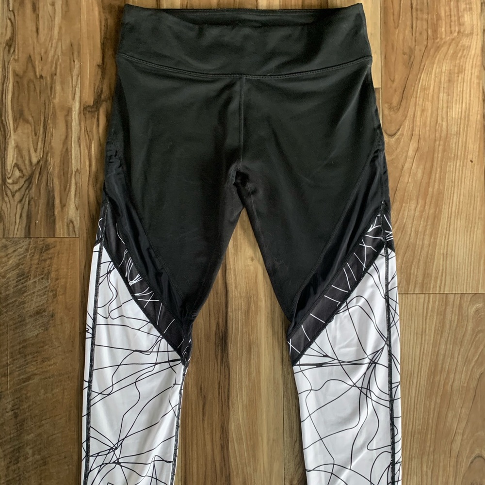 Fabletics Mid-Rise Mesh Powerhold Legging - image 1